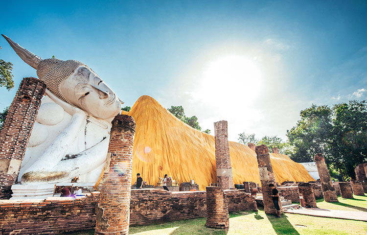 18-668-Giant Buhda Stature in Ayutthaya